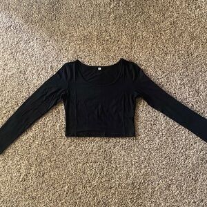 Junior’s Black Long Sleeve Top